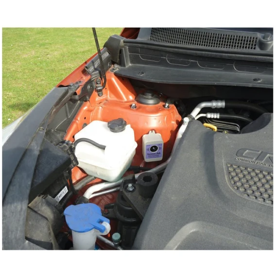 Deramax® Auto Ultrazvukový odpudzovač - plašič kún a hlodavcov do auta
