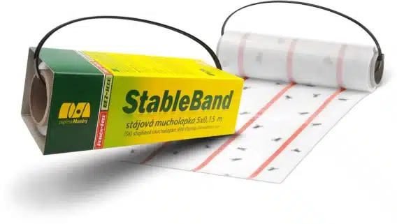 Odvíjanie lepovej pásky StableBand® MINI pod stropom