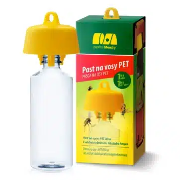 Pasca na osy s PET fľašou v balení